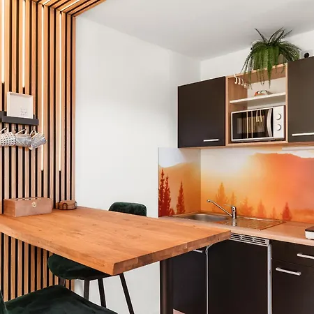 Hike & Ski-in Ski-out Mountain View For Family & Friends