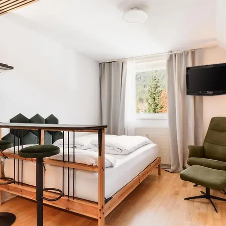 Hike & Ski-in Ski-out Mountain View For Family & Friends *